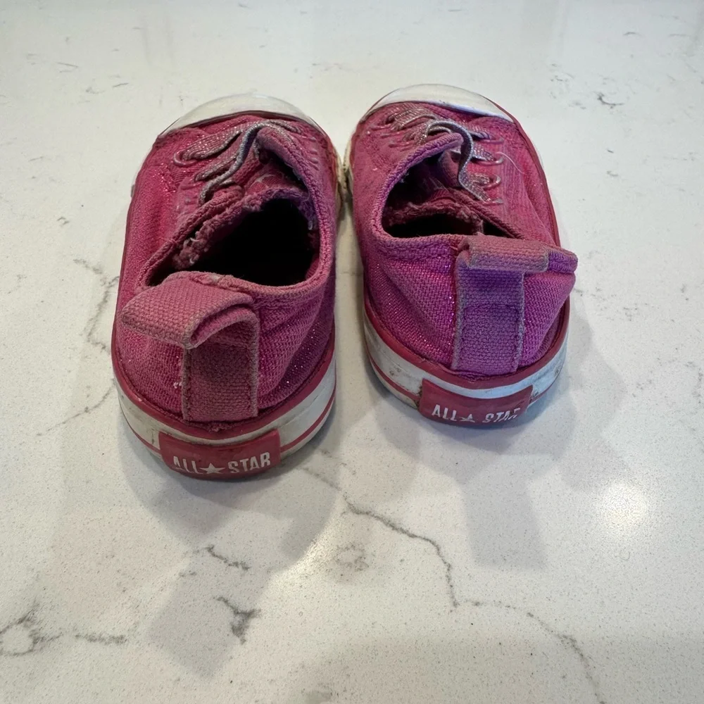 PINK CONVERSE ALL STAR TODDLER SIZE 5